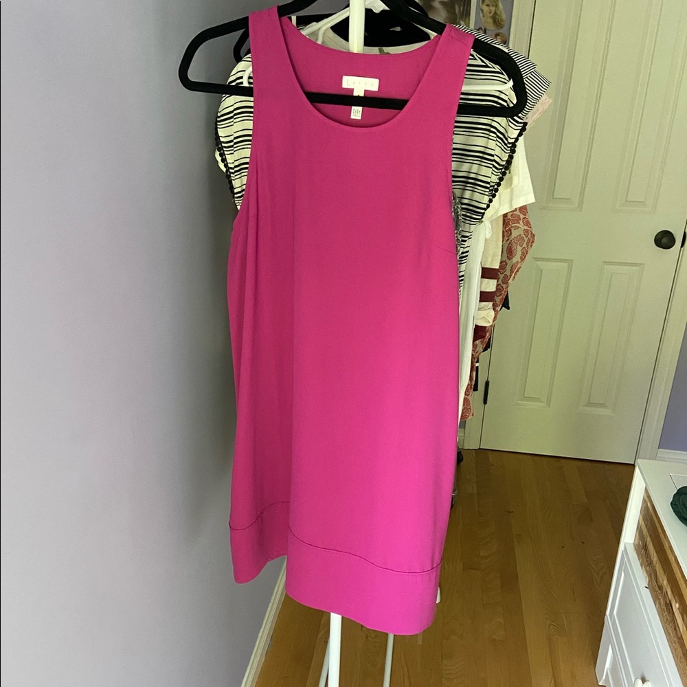 NWT Leith Magenta Sleeveless Shift Dress